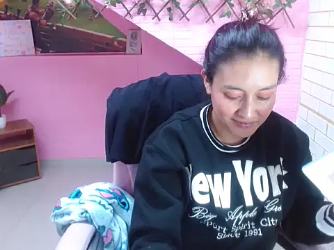 maurakloss303av online show from 01-12-26, 08:15