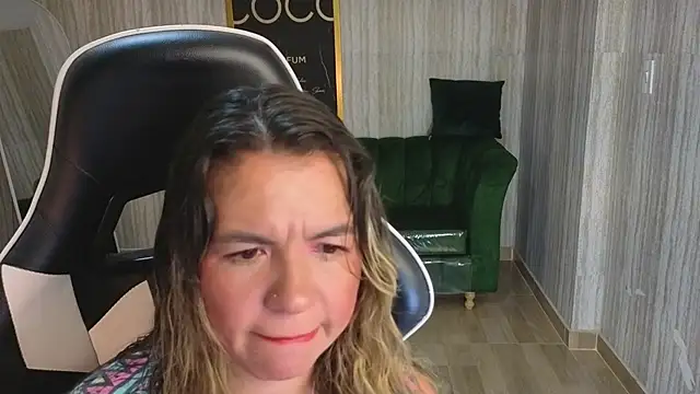 paula lorens t1  online show from 11-19-25, 02:44