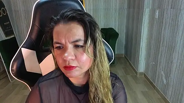 paula lorens t1  online show from 11-20-25, 03:07