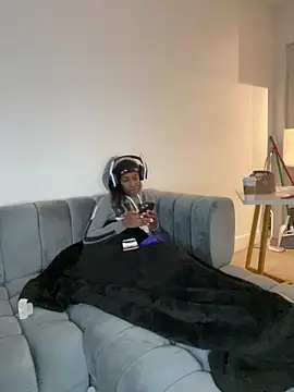 Drekacakez online show from 05-13-26, 04:47