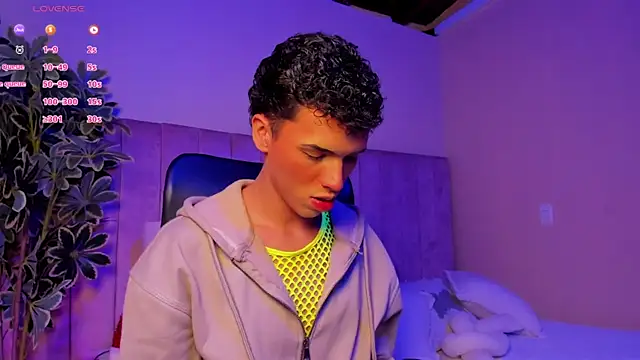 Seab trooy online show from 11-19-25, 04:23