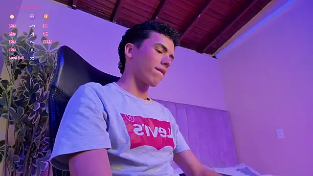 Seab trooy online show from 11-26-25, 04:34