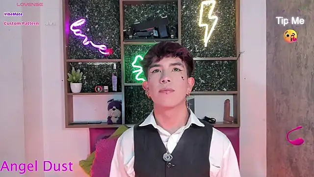 Angeldust19 online show from 01-06-26, 03:21