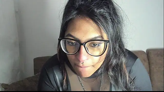 CattleyaSahara online show from 11-14-25, 01:42