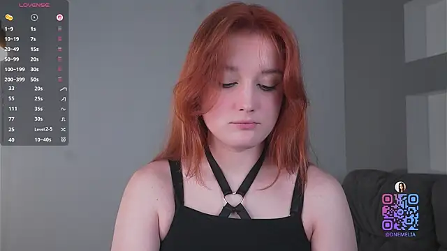 AmelieSeductress online show from 11-24-25, 02:06