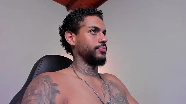 LuigiVitale 1 online show from 02-21-26, 01:18