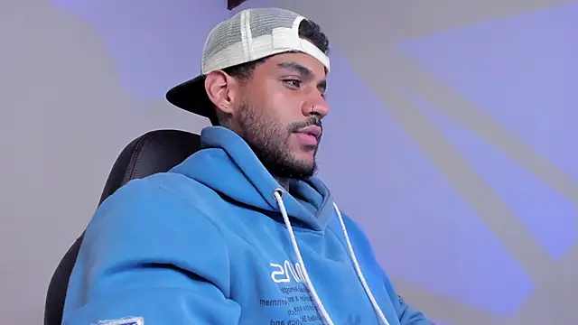 LuigiVitale 1 online show from 11-26-25, 05:51