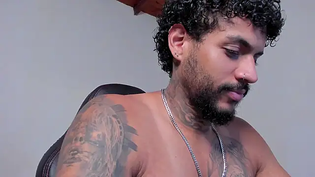 LuigiVitale 1 online show from 03-20-26, 01:06