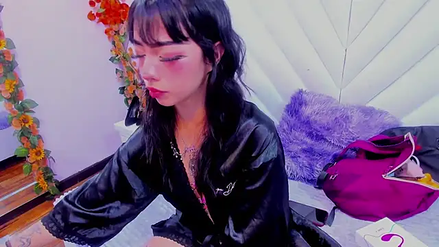  Ivy Luna online show from 04-05-26, 12:50