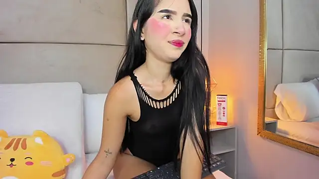 Snapshot of angelaG1 chatting on 07-15-26, 04:30 angelaG1 online show from 07-15-26, 04:30
