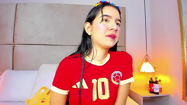 Snapshot of angelaG1 chatting on 06-24-26, 03:27 angelaG1 online show from 06-24-26, 03:27
