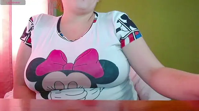Snapshot of Rouse_hot_ chatting on 07-04-26, 11:49 Rouse hot online show from 07-04-26, 11:49