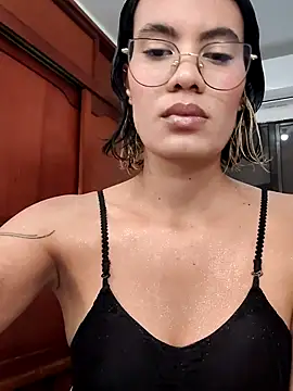 Snapshot of Mia_saaenz chatting on 11-16-25, 07:07 Mia saaenz online show from 11-16-25, 07:07