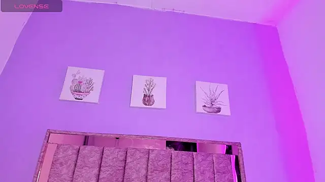 Snapshot of alaiasexygirl chatting on 02-16-26, 11:35 alaiasexygirl online show from 02-16-26, 11:35