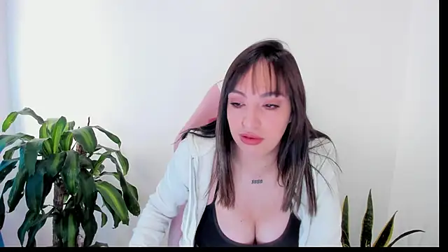 SOFIA SWEETT22 online show from 11-14-25, 05:05