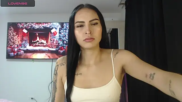 Snapshot of Linda__fiore chatting on 11-20-25, 10:38 Linda fiore online show from 11-20-25, 10:38