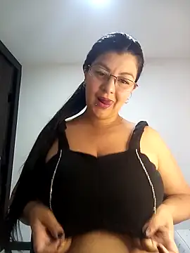 CelesteAlvarez1989 online show from 05-13-26, 05:09