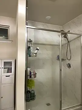 Ayybaebay online show from 12-21-25, 12:02