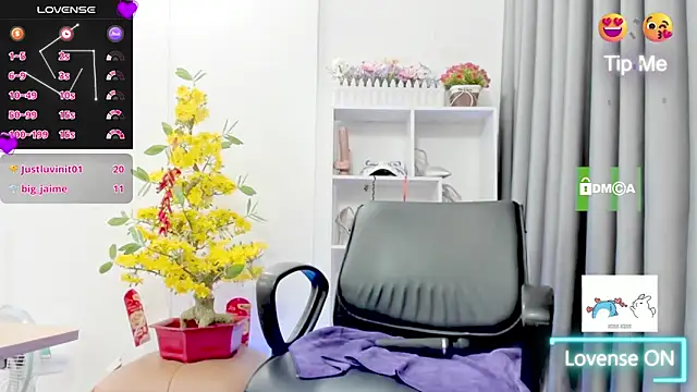 Hali Sweetgirl online show from 06-11-26, 02:53