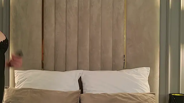RileyHeaven online show from 06-09-26, 08:32