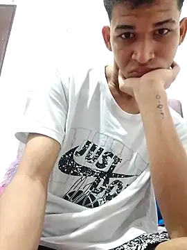 Luigi cumming1 online show from 11-28-25, 07:19