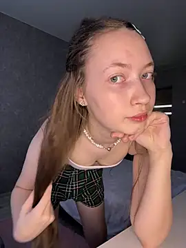 Holy Poly online show from 03-26-26, 05:39