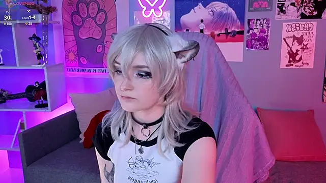 Snapshot of vronnier chatting on 04-15-26, 03:38 vronnier online show from 04-15-26, 03:38