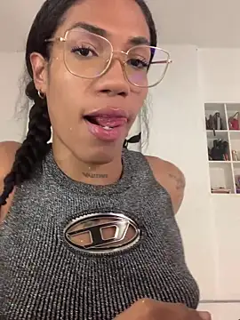  Larabbitxx online show from 04-23-26, 05:25