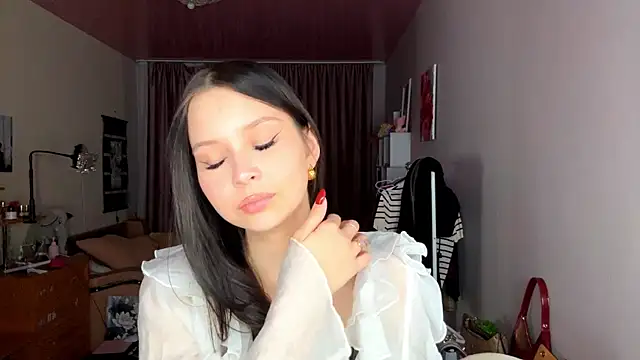 EmmaJonse online show from 11-18-25, 12:30