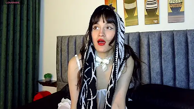 Snapshot of Eternalnight_sm chatting on 02-18-26, 05:05 Eternalnight sm online show from 02-18-26, 05:05