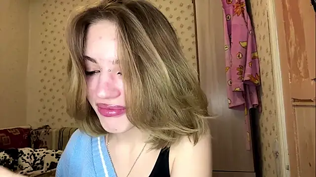 Snapshot of MelaineAytes chatting on 11-26-25, 08:25 MelaineAytes online show from 11-26-25, 08:25