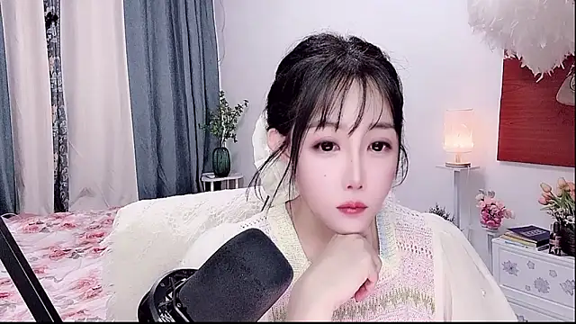 Laura 520 online show from 06-04-26, 11:37