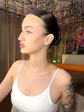 that eva online show from 11-30-25, 06:14