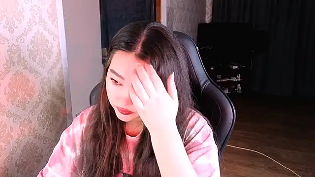 Emma Uilson online show from 03-02-26, 02:02