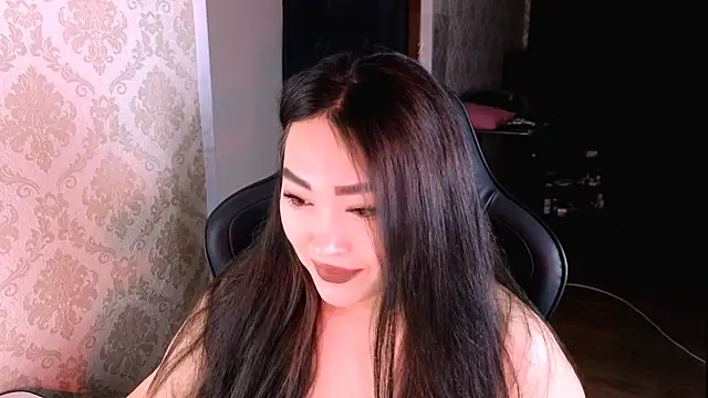Emma Uilson online show from 05-06-26, 01:15
