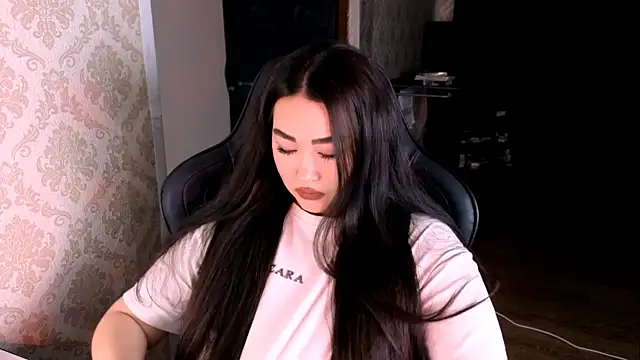 Emma Uilson online show from 05-16-26, 11:04