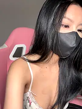 Snapshot of Yangju-u chatting on 11-17-25, 01:04 Yangju-u online show from 11-17-25, 01:04