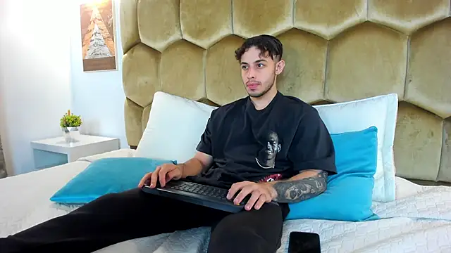 Austin coljs online show from 04-21-26, 11:39