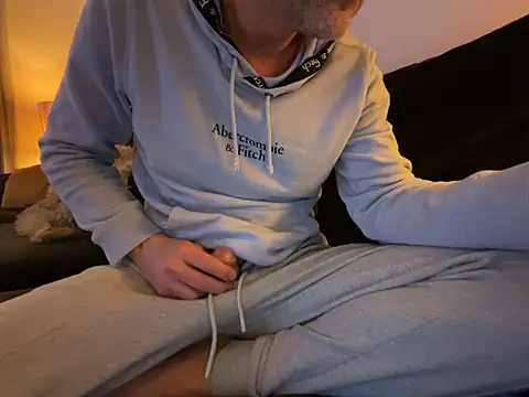 Snapshot of Brandonn1989amateur chatting on 02-02-26, 09:36 Brandonn1989amateur online show from 02-02-26, 09:36