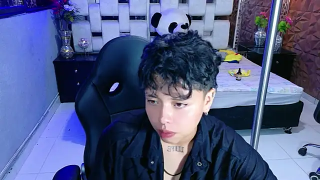 lunabustygirl online show from 01-11-26, 05:14