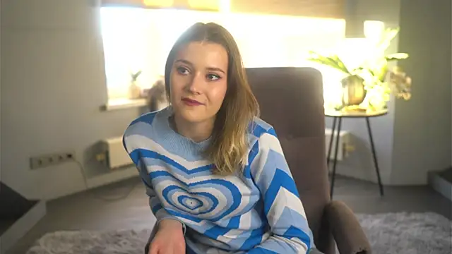 Snapshot of SusyGlines chatting on 11-17-25, 04:49 SusyGlines online show from 11-17-25, 04:49