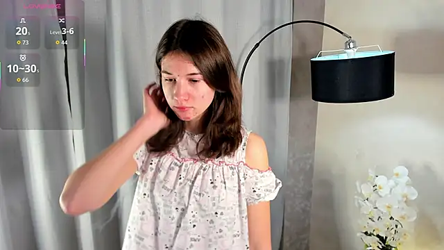 MarilynMun online show from 12-15-25, 02:06