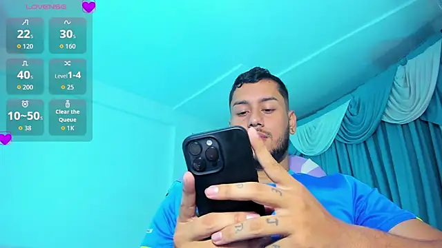 Latino Hot Boy online show from 11-22-25, 08:18