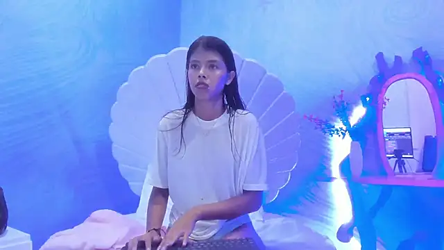 arietta skinny online show from 11-24-25, 07:58