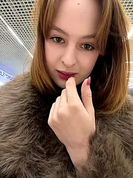 hani obsessed online show from 12-16-25, 10:08