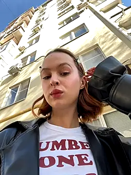 hani obsessed online show from 11-28-25, 08:58