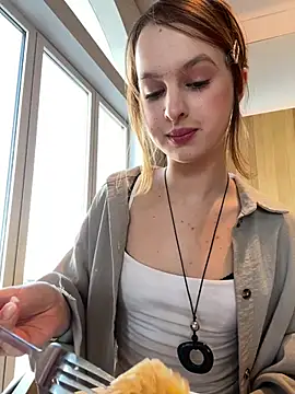 Snapshot of hani_obsessed chatting on 02-04-26, 10:32 hani obsessed online show from 02-04-26, 10:32