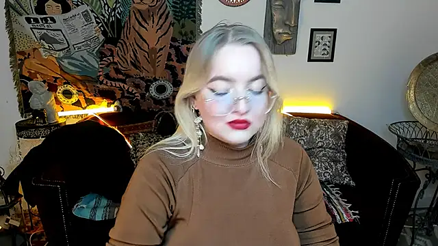 Snapshot of EllaPower chatting on 11-20-25, 01:34 EllaPower online show from 11-20-25, 01:34