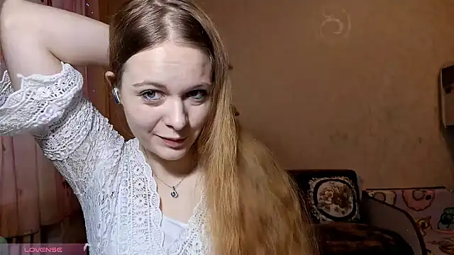 RomonaBustad online show from 11-27-25, 06:14