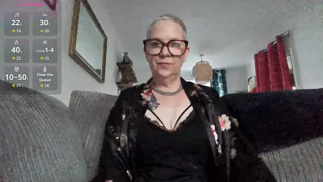 Snapshot of missyb_x chatting on 12-02-25, 03:36 missyb x online show from 12-02-25, 03:36